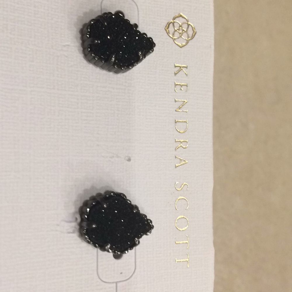 Kendra Scott Tessa stud earrings in black Drusy.